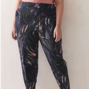 Additionelle Printed Pull-On Crepe Pant
